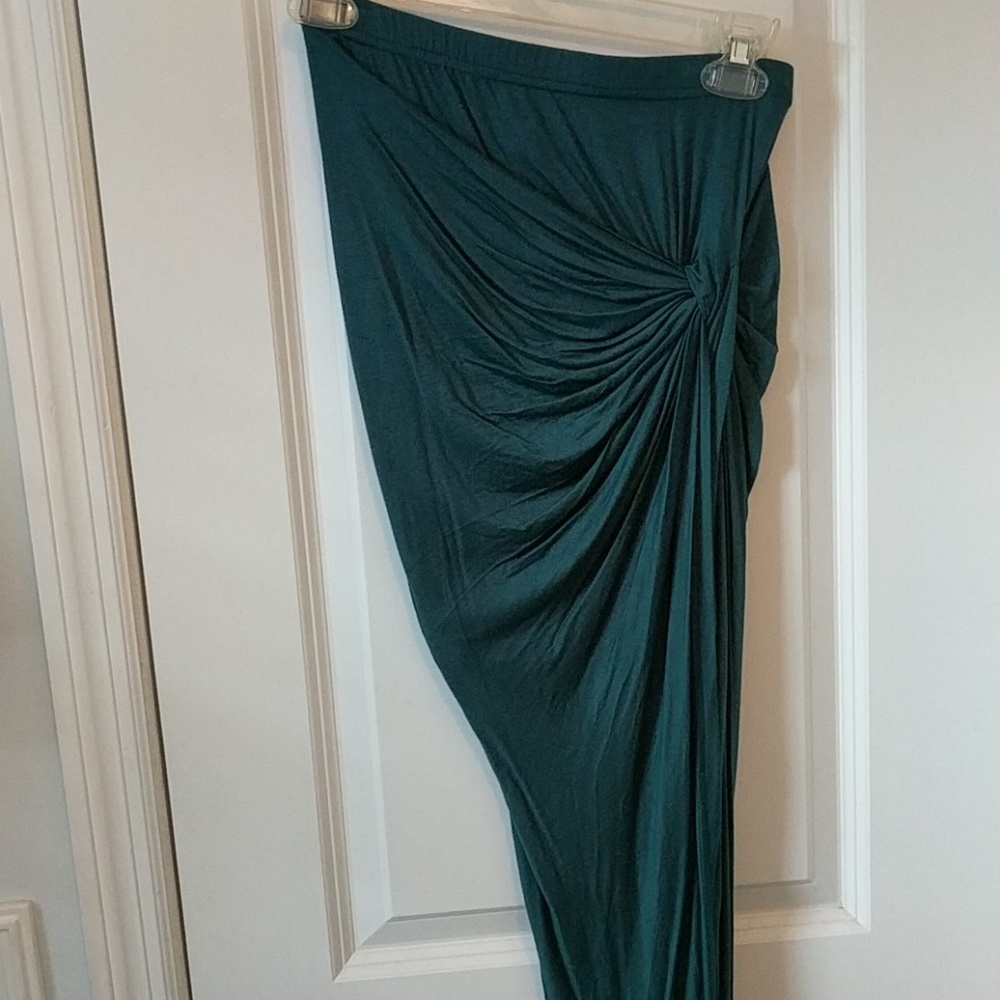 For fitted skirt with slit